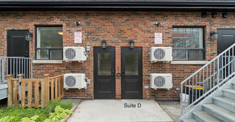 D (4)-44 Larkin Avenue, Toronto, ON, M6S 1L8 - 16