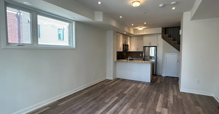 20-3429 Ridgeway Drive, Mississauga, ON, L5L 0B9 - 2