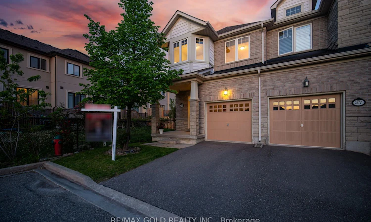 29 Aspenview Avenue