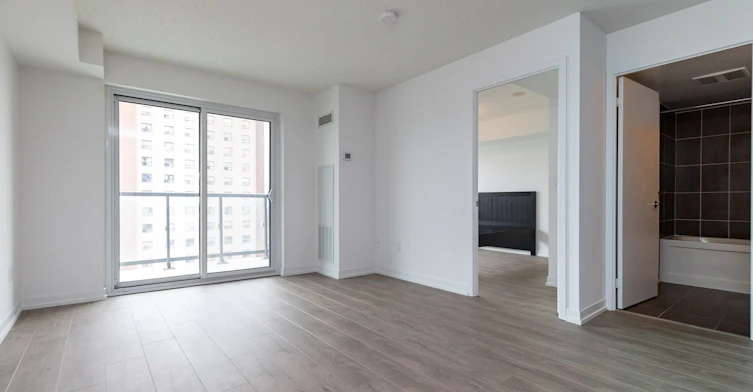 2307-1410 Dupont Street, Toronto, ON, M6H 2A6 - 3
