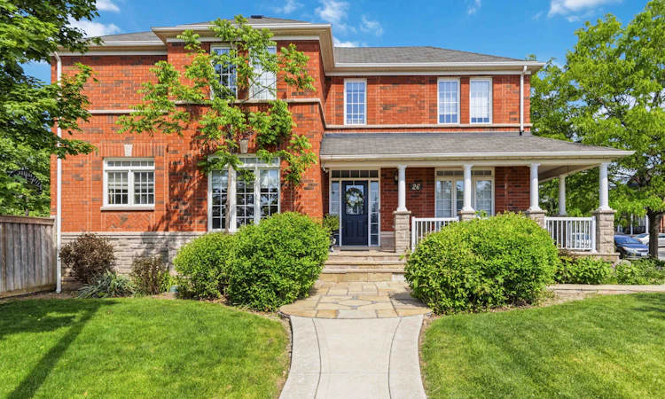 26 Huntspoint Drive