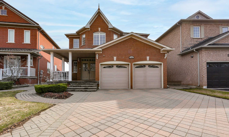 1382 Avon Drive