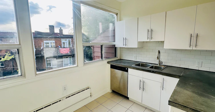 4-20 Triller Avenue, Toronto, ON, M6K 3B8 - 16