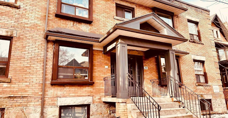 4-20 Triller Avenue, Toronto, ON, M6K 3B8 - 3
