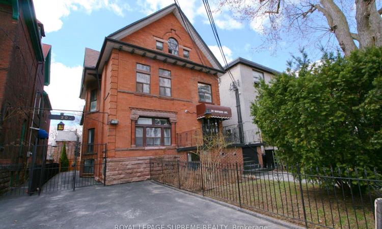 20 Maynard Avenue