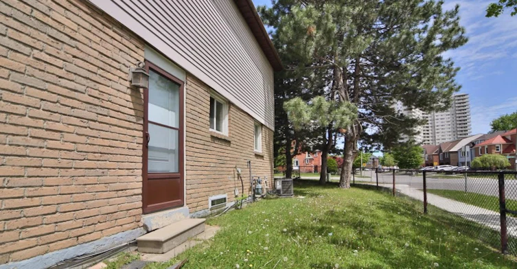 2 Roehampton Crescent, Brampton, ON, L6Y 2R4 - 4