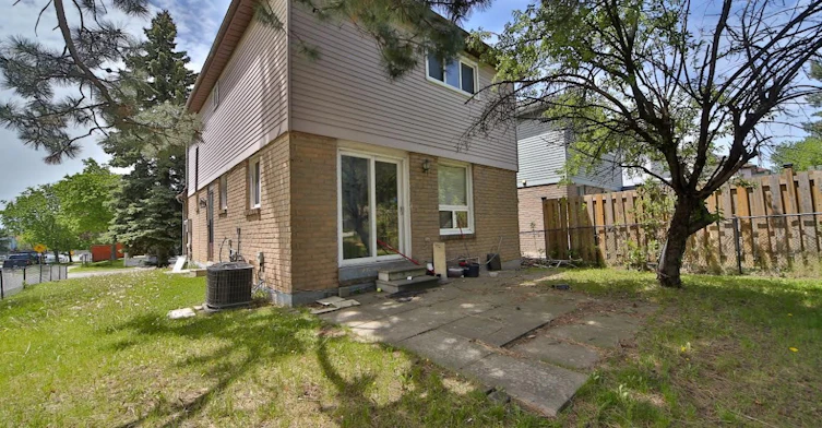 2 Roehampton Crescent, Brampton, ON, L6Y 2R4 - 3