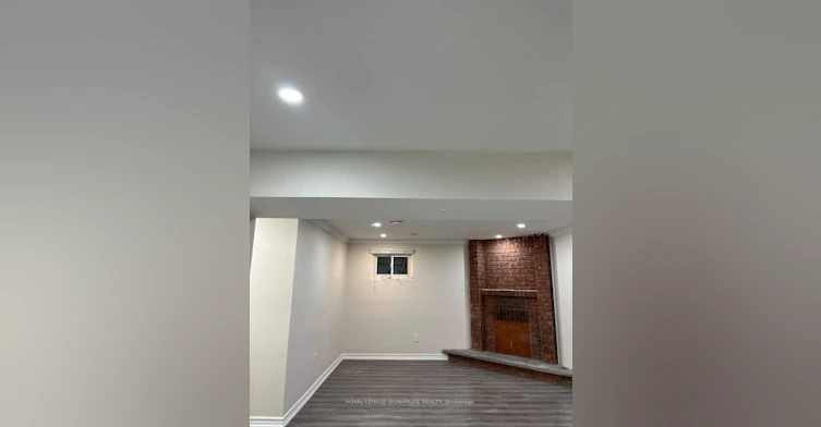 Lower-1063 Blairholm Avenue, Mississauga, ON, L5C 3C9 - 3