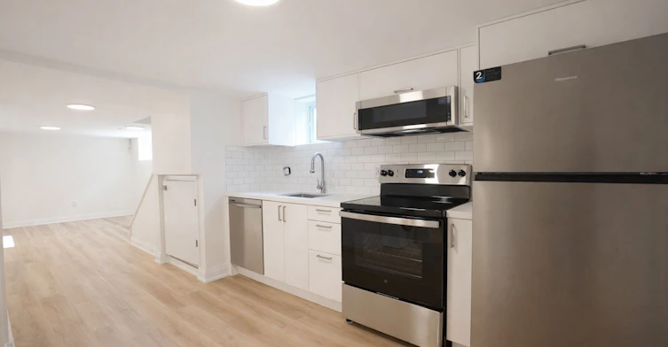 B-5 Twentieth Street, Toronto, ON, M8V 3L5 - 8