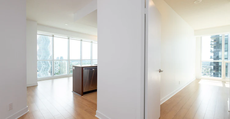 2502-3985 Grand Park Drive, Mississauga, ON, L5B 0H8 - 10