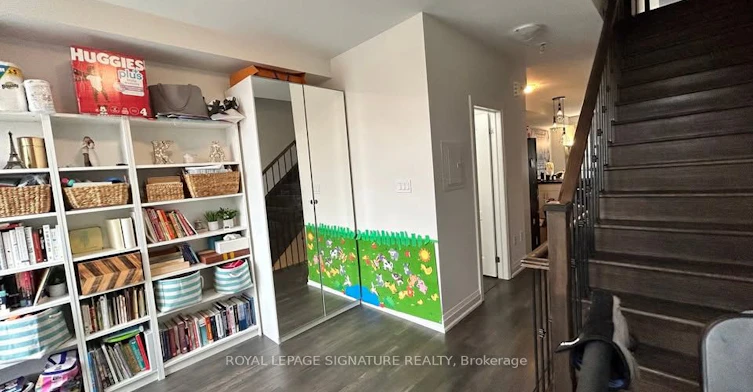 41 Creekbank Road, Toronto, ON, M6L 0A3 - 9