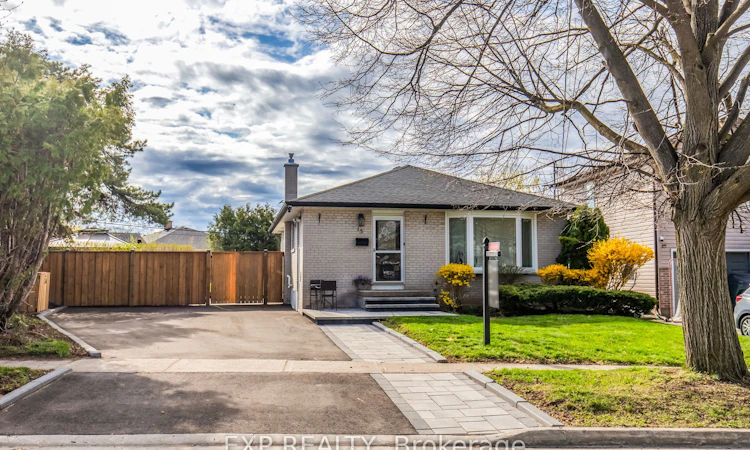 15 Rexway Drive