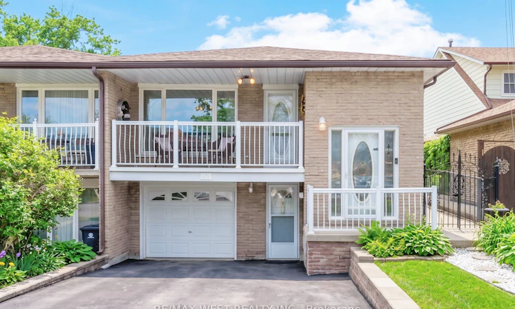 941 Stainton Drive