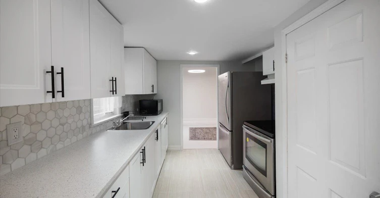 UPPER-1144 Fisher Avenue, Burlington, ON, L7P 2L1 - 10