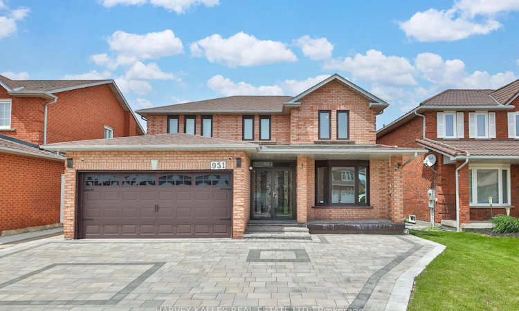 951 White Clover Way