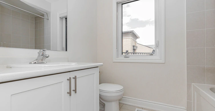 3 Marvin Avenue, Oakville, ON, L6H 0Z6 - 39