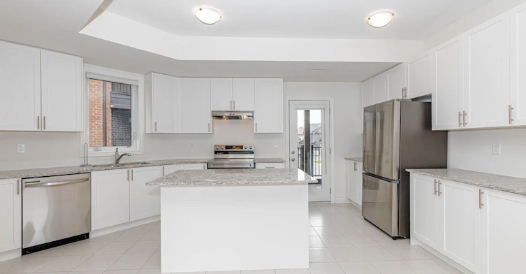 3 Marvin Avenue, Oakville, ON, L6H 0Z6 - 14