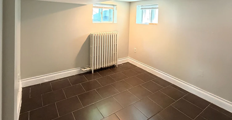 Lower-99 Seventeenth Street, Toronto, ON, M8V 3K5 - 12