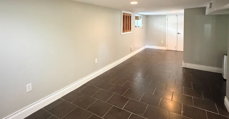Lower-99 Seventeenth Street, Toronto, ON, M8V 3K5 - 6