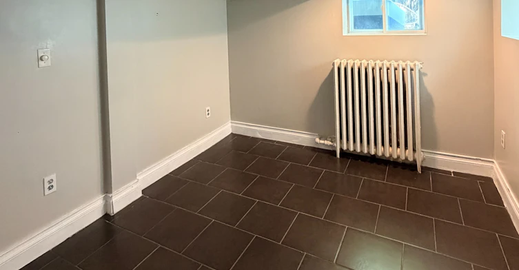 Lower-99 Seventeenth Street, Toronto, ON, M8V 3K5 - 11