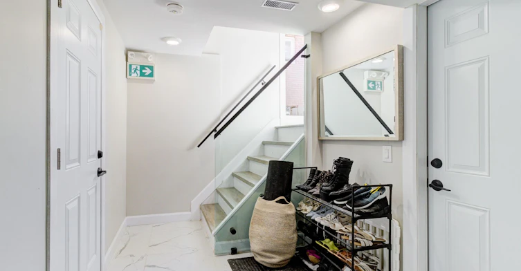Lower-37 Bentworth Avenue, Toronto, ON, M6A 1P1 - 4