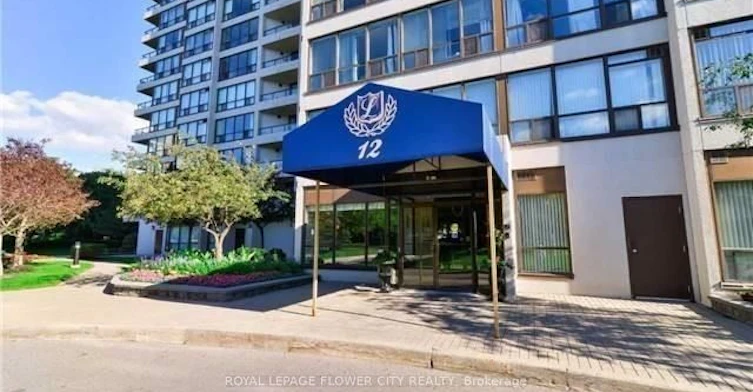 303-12 Laurelcrest Street, Brampton, ON, L6S 5Y4