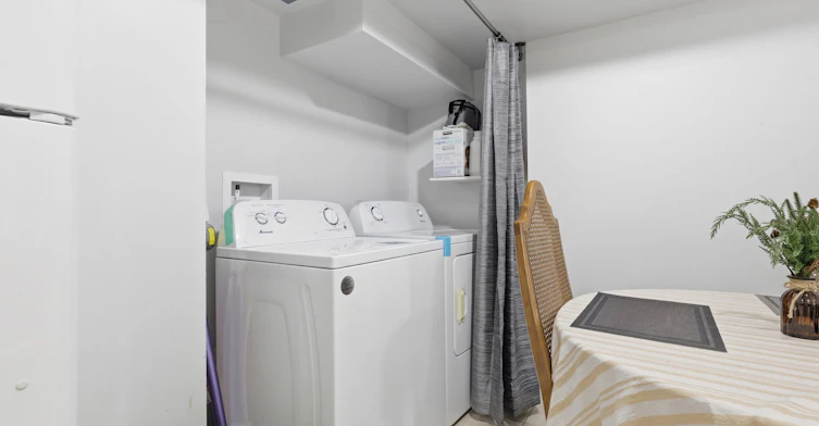 Bsmt-3179 Polo Place, Mississauga, ON, L5M 6K9 - 12