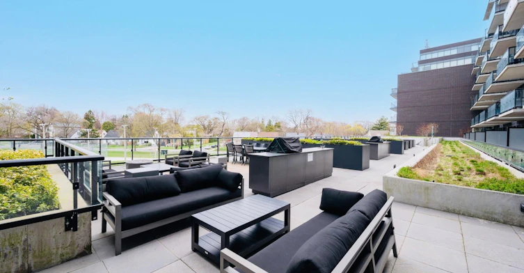 411-7 Smith Crescent, Toronto, ON, M8Z 0G3 - 18