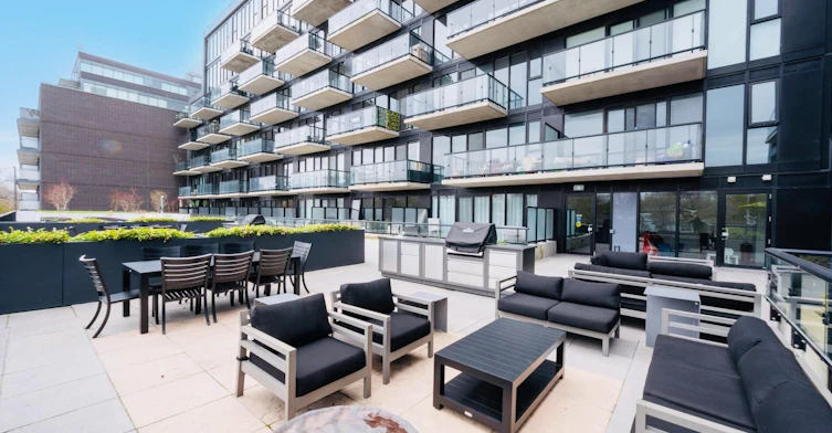 411-7 Smith Crescent, Toronto, ON, M8Z 0G3 - 17