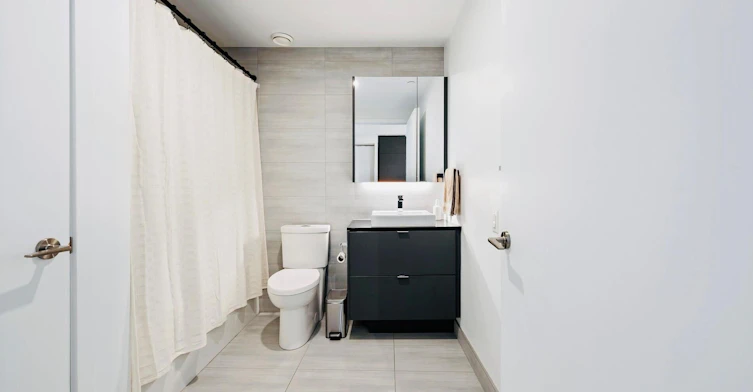 411-7 Smith Crescent, Toronto, ON, M8Z 0G3 - 10