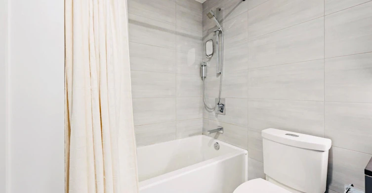 411-7 Smith Crescent, Toronto, ON, M8Z 0G3 - 11