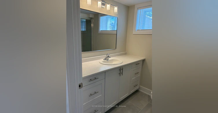 5380 Mericourt Road, Burlington, ON, L7L 3R6 - 3