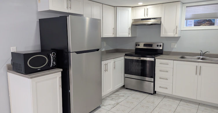 160 Mcmurchy Avenue S, Brampton, ON, L6Y 1Y9 - 2
