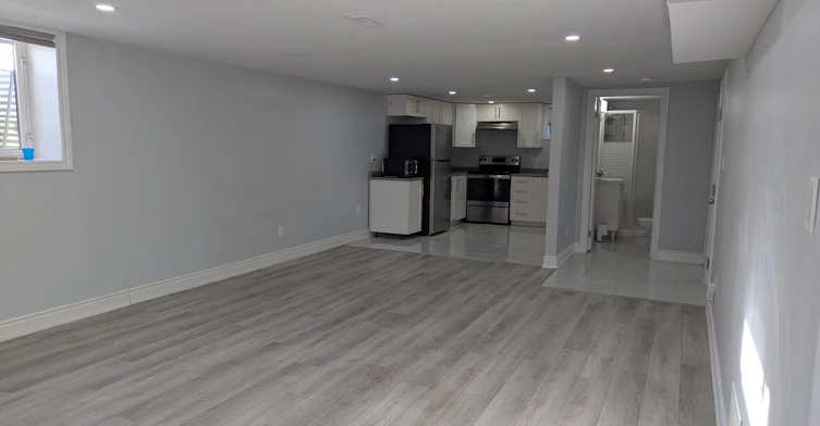 160 Mcmurchy Avenue S, Brampton, ON, L6Y 1Y9 - 4