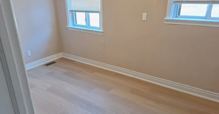 17 Compton Crescent, Toronto, ON, M3M 2C3 - 7