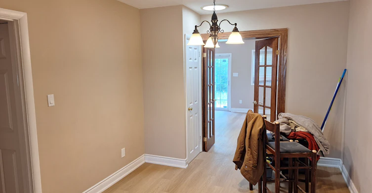 17 Compton Crescent, Toronto, ON, M3M 2C3 - 8