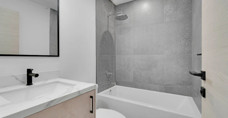 02-625 Harvie Avenue, Toronto, ON, M6E 4M4 - 20