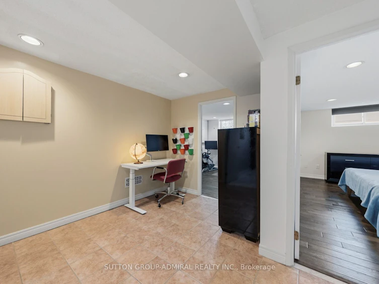 23 Groverdale Road, Toronto, ON, M9C 3M7 - 29