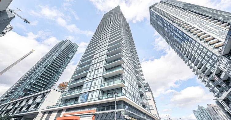 Lph7-4065 Brickstone Mews, Mississauga, ON, L5B 0G3