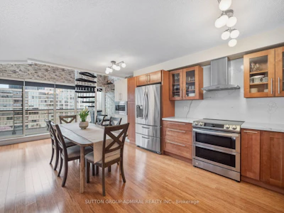 723-2267 Lake Shore Boulevard W - 4