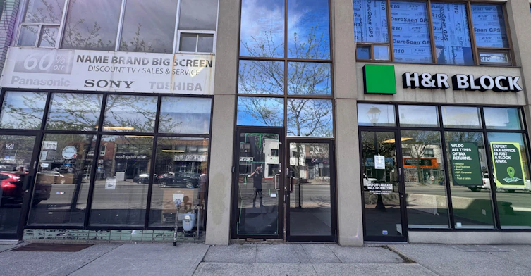 1-256 Lakeshore Road E, Mississauga, ON, L5G 1G9 - 2
