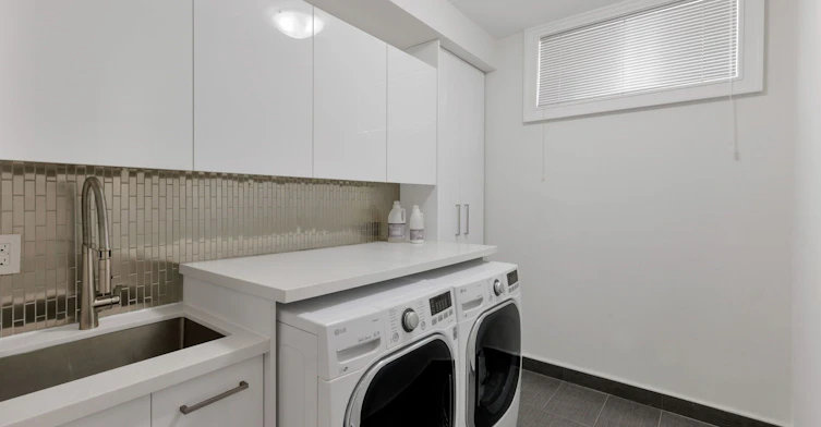 8 Nora Road, Toronto, ON, M9A 1C9 - 45