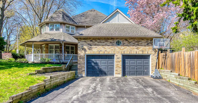 427 Cairncroft Road, Oakville, ON, L6V 4N1