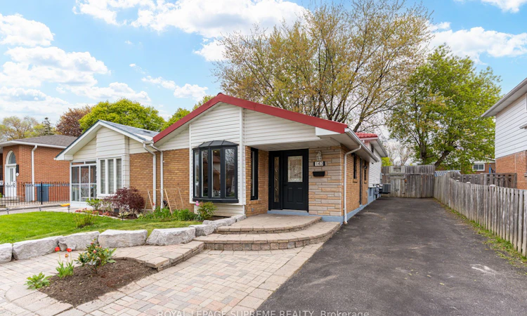 143 Voltarie Crescent