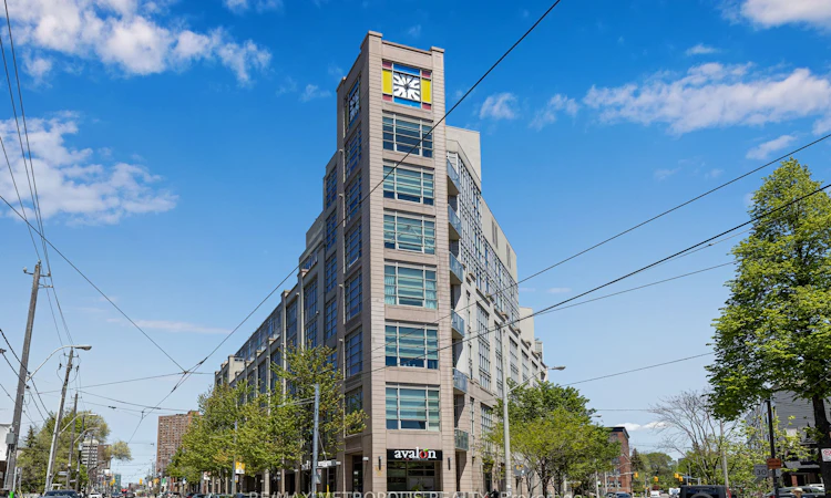 438-437 Roncesvalles Avenue