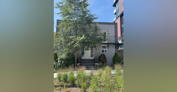 #6-22 Brad Street, Toronto, ON, M6P 1N1
