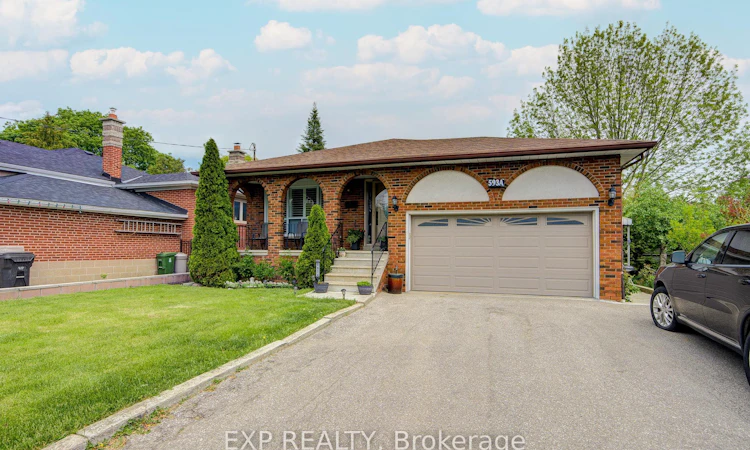 593A Scarlett Road N