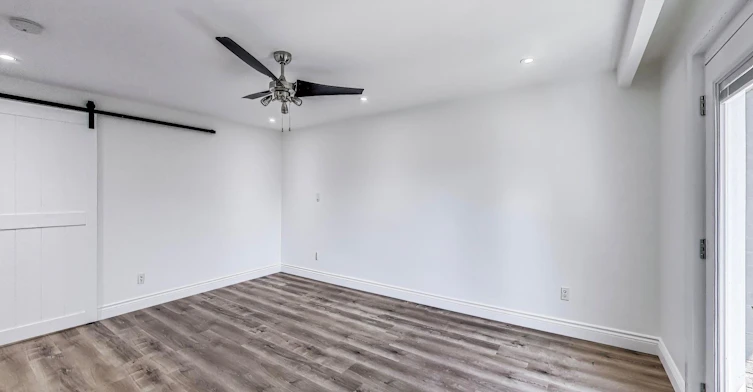 (Upper Level) 433 Martin Grove Road, Toronto, ON, M9B 4M3 - 9