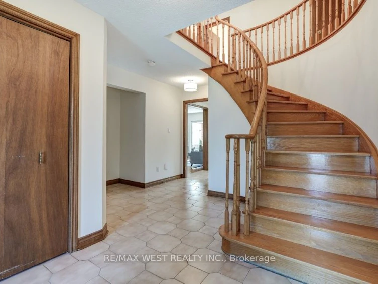 167 Silverhill Drive, Toronto, ON, M9B 6J5 - 5