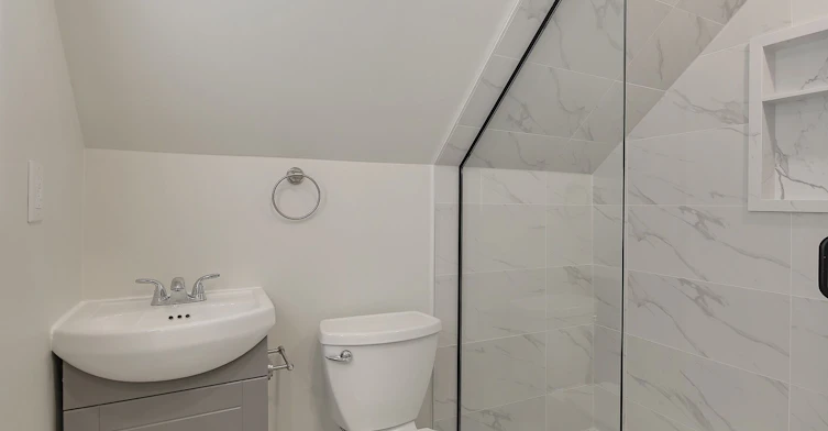 17 Uno Drive, Toronto, ON, M8Z 3N7 - 21